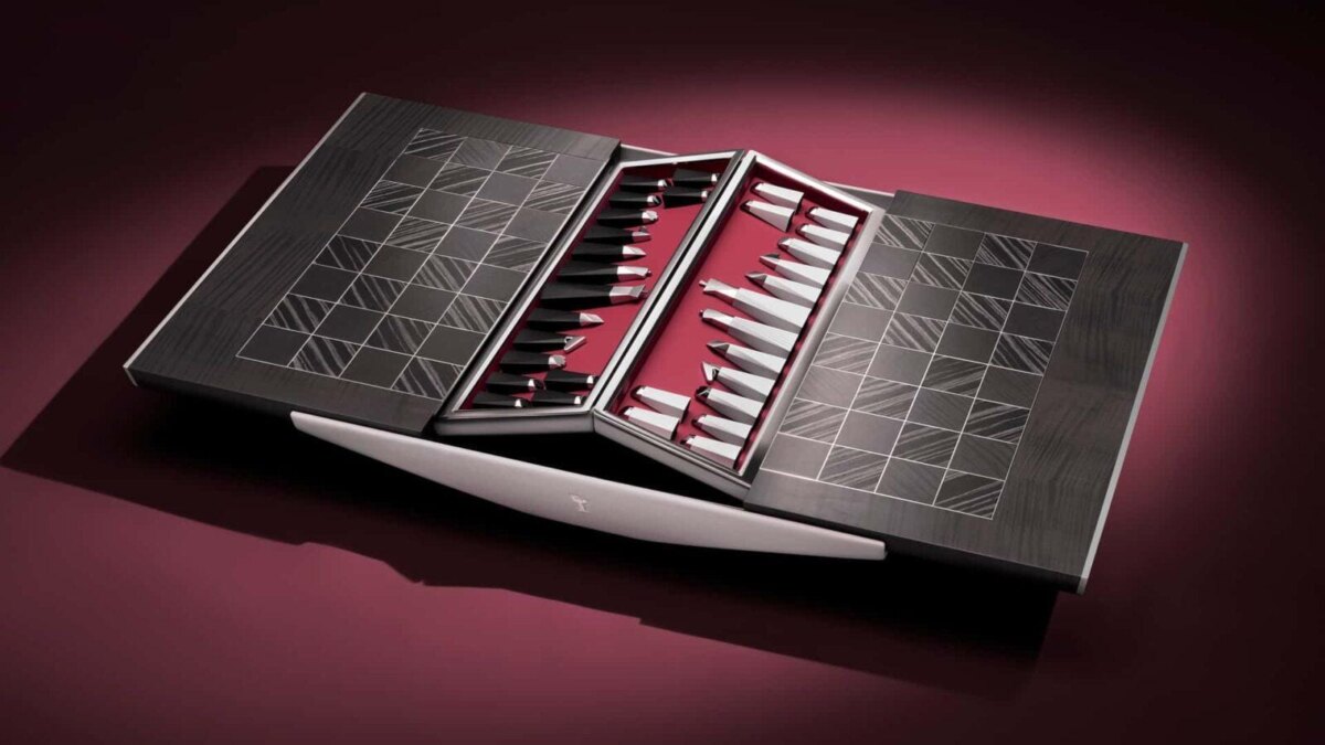rolls royce chess set 5