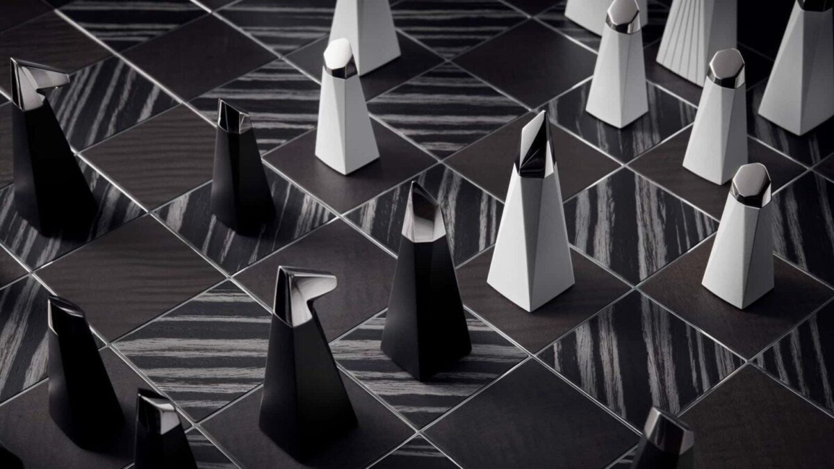 rolls royce chess set 6