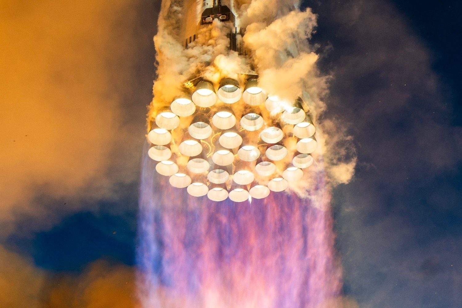 SpaceX готовится к повторному запуску ускорителя Super Heavy 5 starship raptor engines large