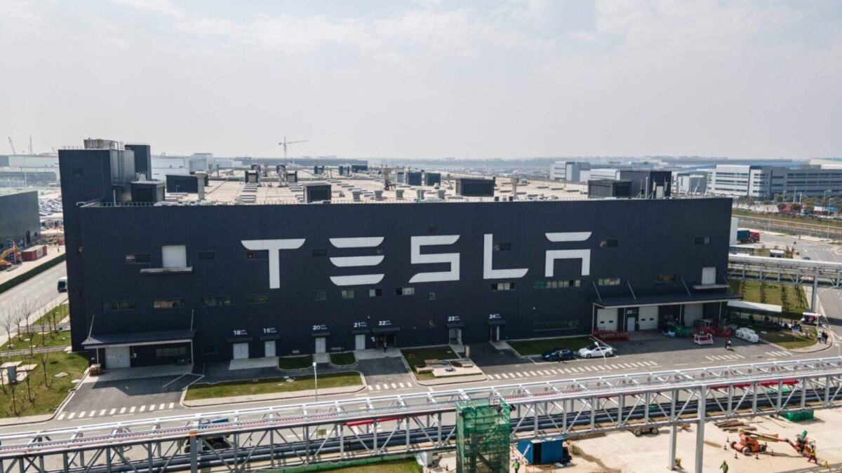 tesla shanghai gigafactory 879745 879745