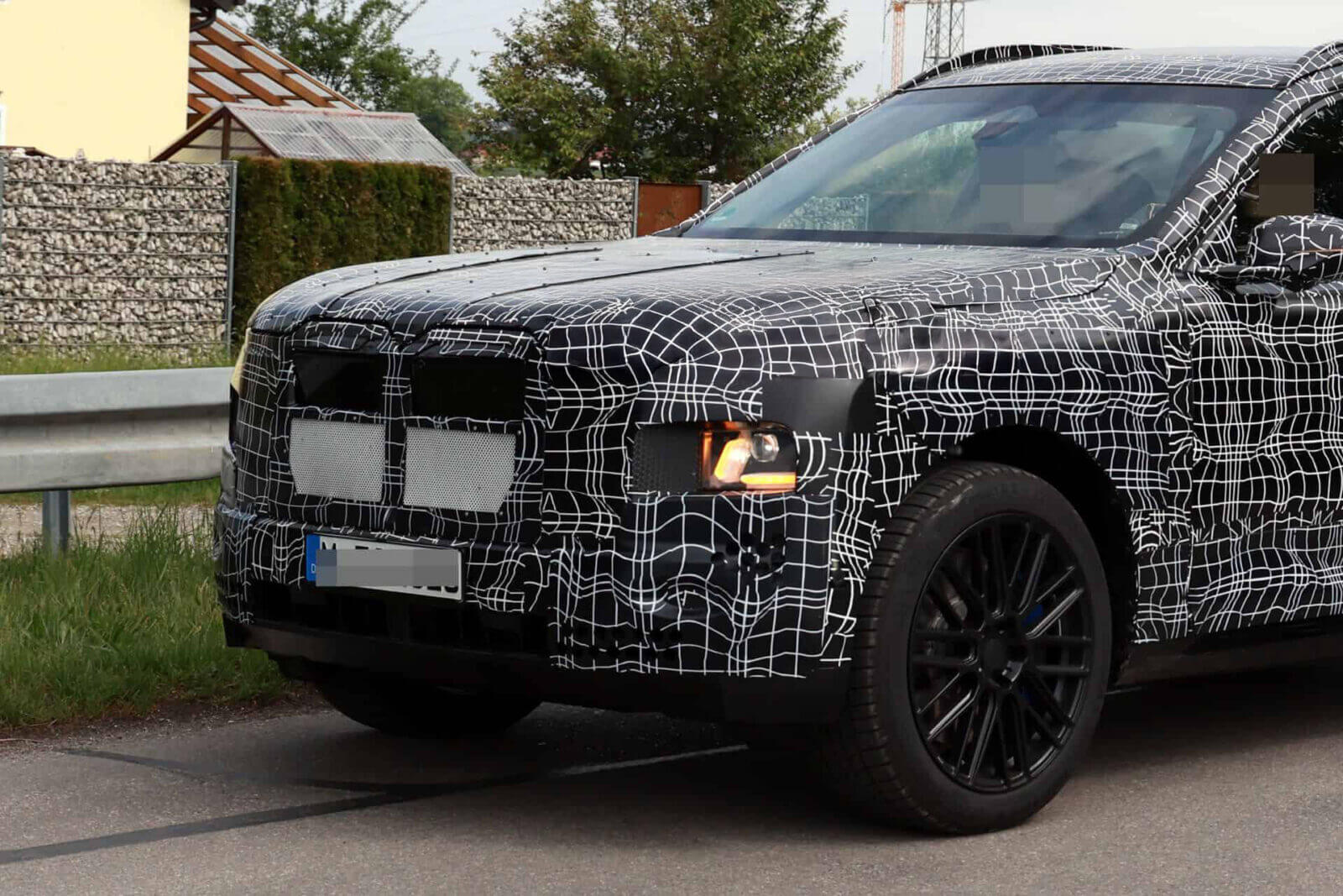 Новый BMW iX7 M70: более 800 л.с. и быстрая зарядка 4 2027 bmw x7 g67 01