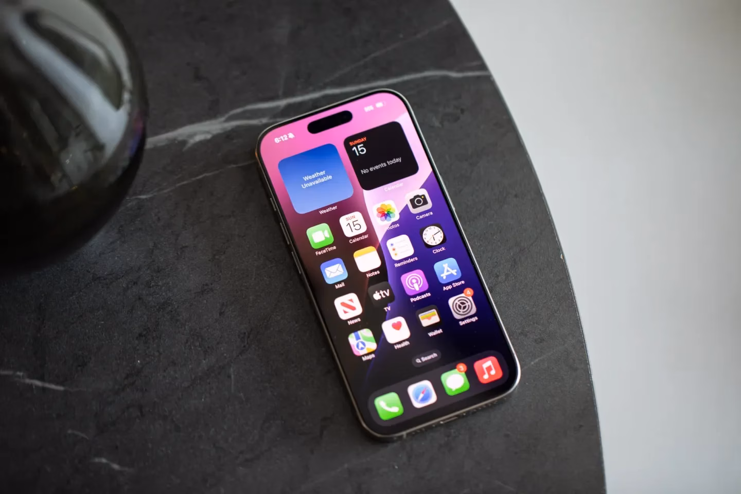 iOS 19 получит ИИ-функцию для экономии заряда батареи 1 247263 iphone 16 pro akrales 0799.jpg