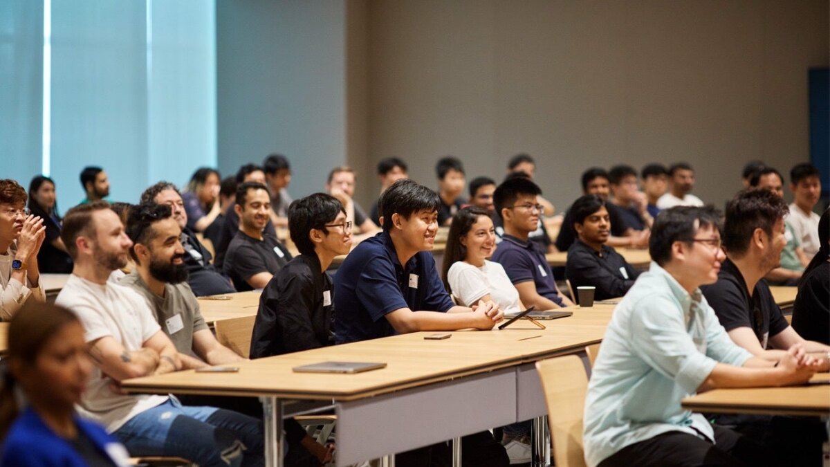apple wwdc24 developer resources developer center singapore 240607.webp