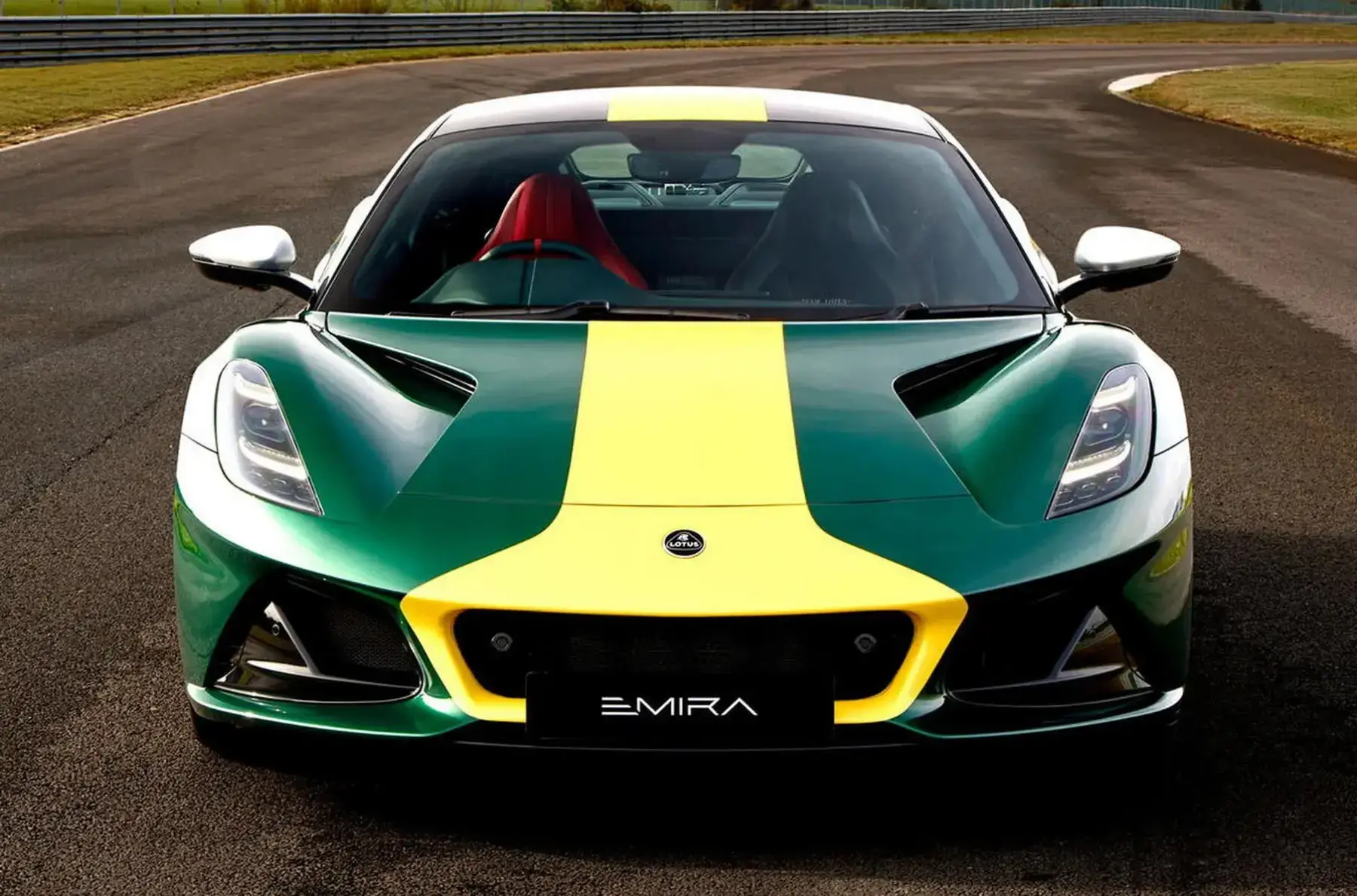 Lotus представил юбилейный Emira в честь Джима Кларка — только 60 экземпляров 9