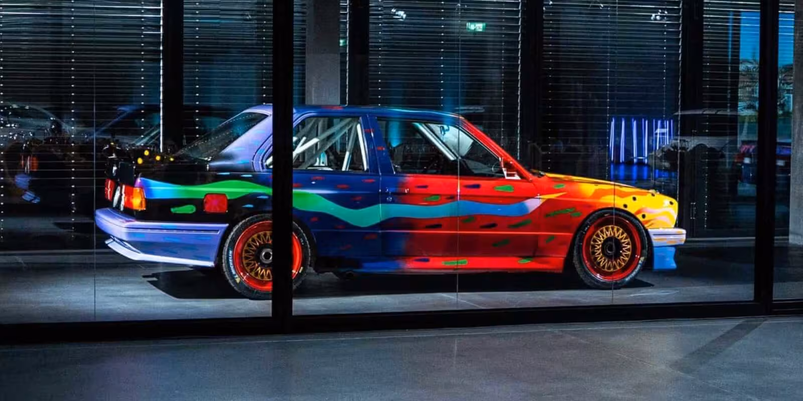BMW Art Cars от Уорхола и Лихтенштейна показали в Швейцарии 5 bmw switzerland 50 years art cars 03