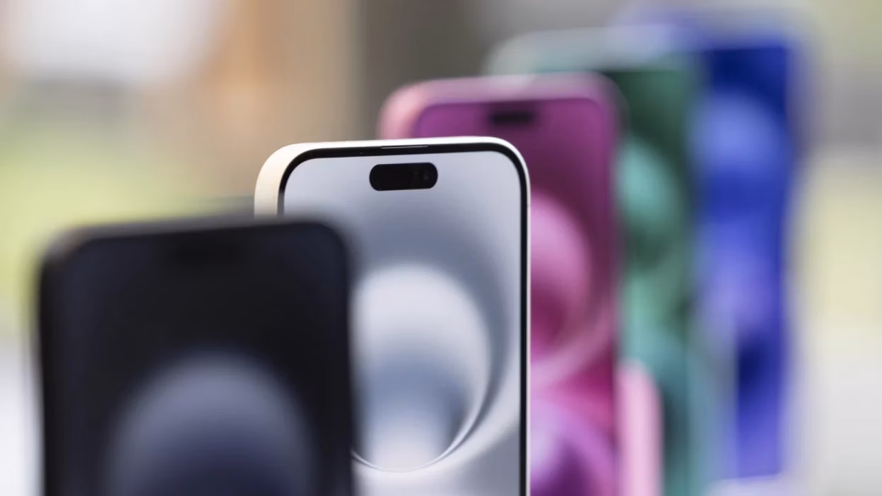 Apple меняет график выхода iPhone: стандартные модели перенесут на весну 1 hero image 12