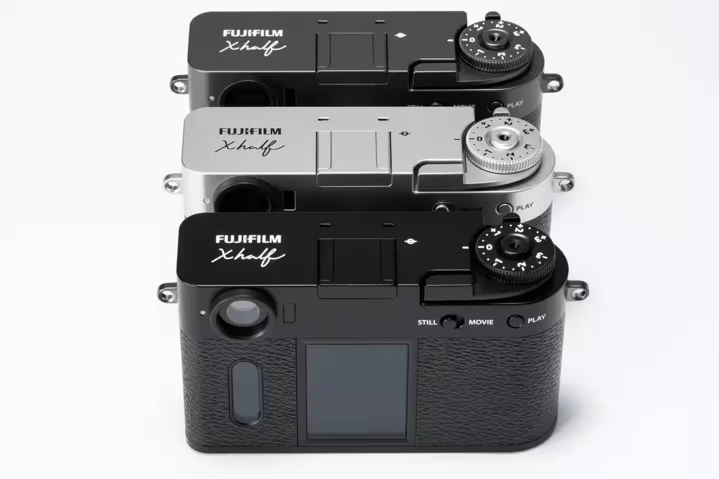 Fujifilm представила цифровую камеру X Half без поддержки RAW 2 Фуджифильм X Half с тремя цветами корпуса сверху крупным планом