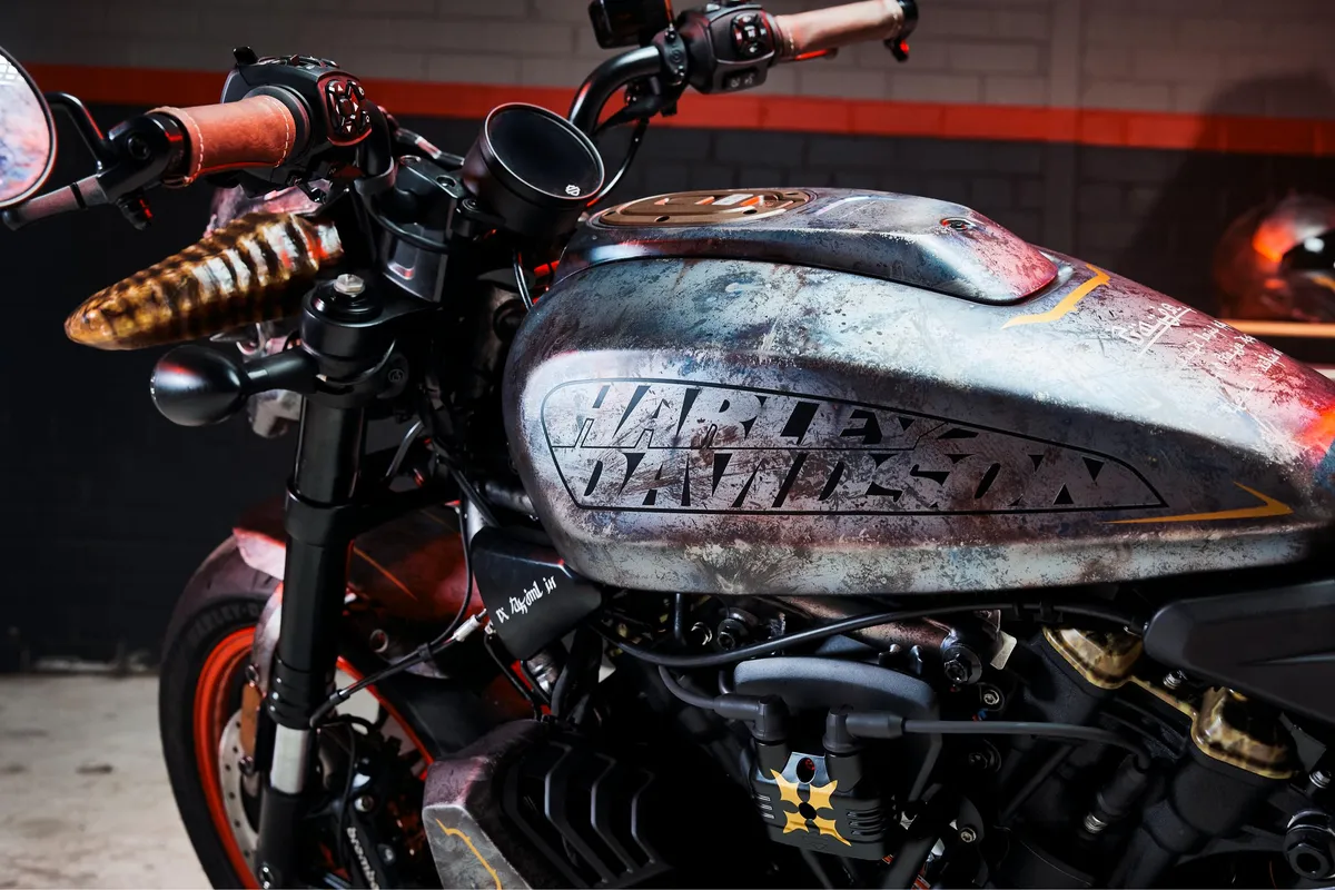 Bethesda и Harley-Davidson создали адский байк в стиле Doom — и он абсолютно безумен 9 lffxmjktsjvl5tnamvjshd 1200 80.jpg