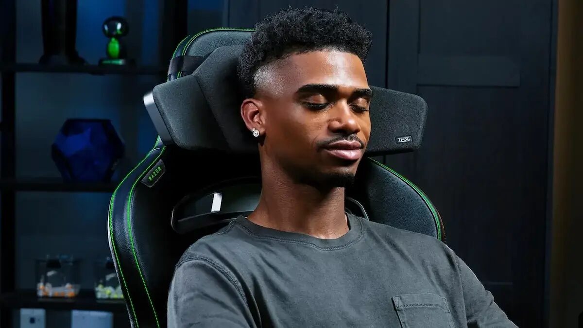 razer predstavila podgolovnik kolonku eyo mozhno razmestit na gejmerskom kresle 13