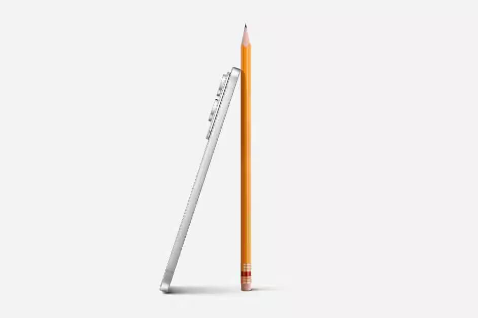 Боковой вид Samsung Galaxy S25 Edge с тонким корпусом и кнопками
