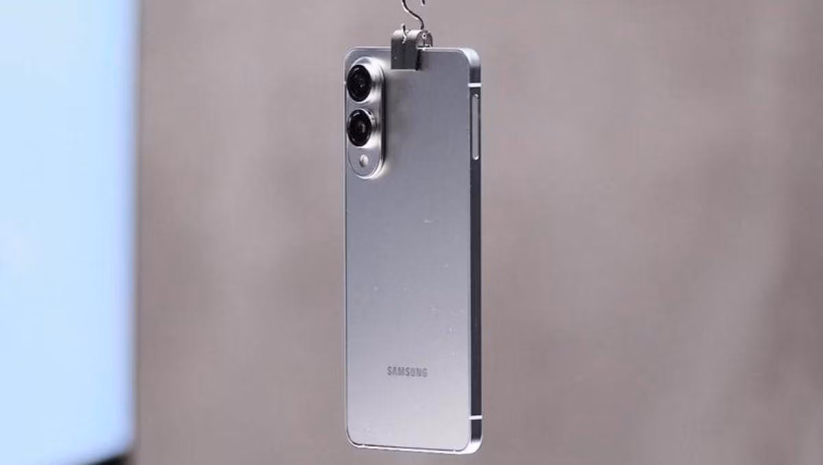 Galaxy S25 Edge выйдет 13 мая: утечка подтверждает дату запуска 2 z3wq 2025 04 30t103401029 zak3