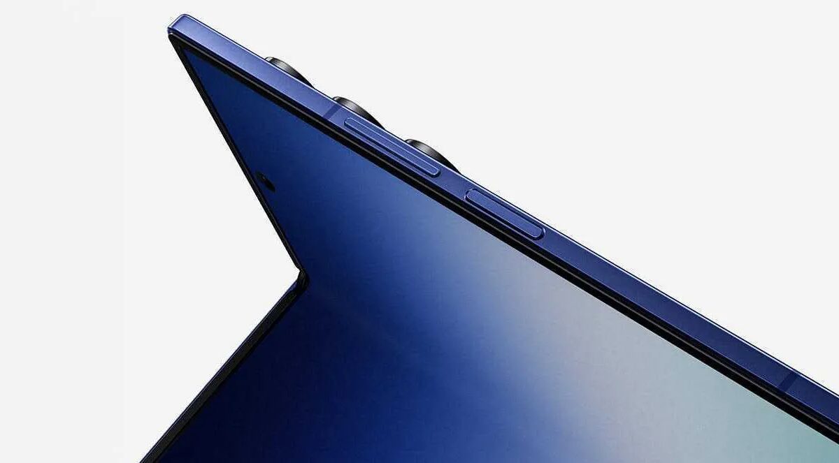 Galaxy Z Fold 7 и Flip 7 получат более тонкий корпус и яркие экраны 4 fold 7 unfolded blass 2.jpg