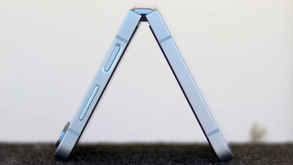 Xiaomi представит Mix Flip 2 до презентации Samsung Galaxy Z Flip 7 2 galaxy z flip 6 flex mode 1200x675 1