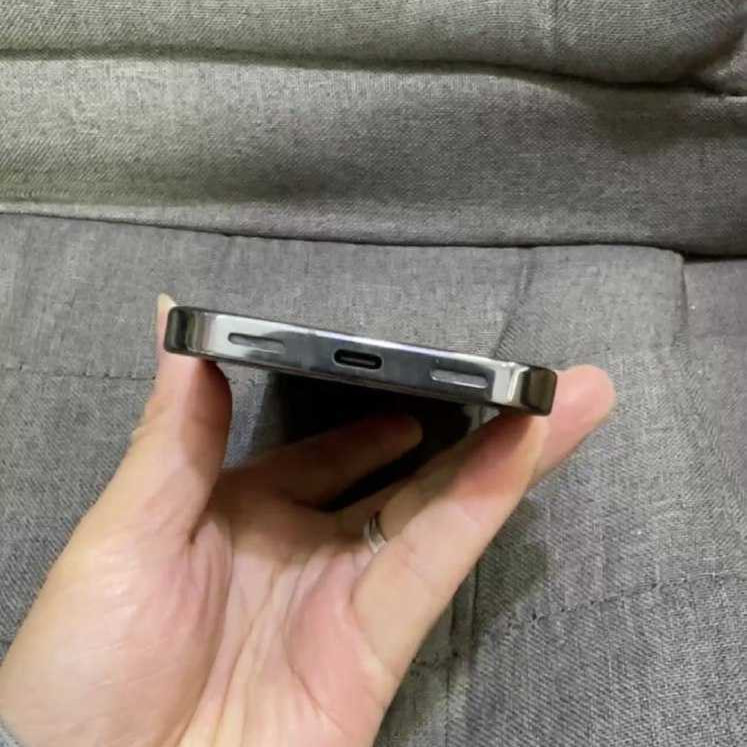 В сети появились снимки прототипа Google Pixel 10 Pro и ключевые характеристики 19 google pixel 10 pro prototype live shot 5
