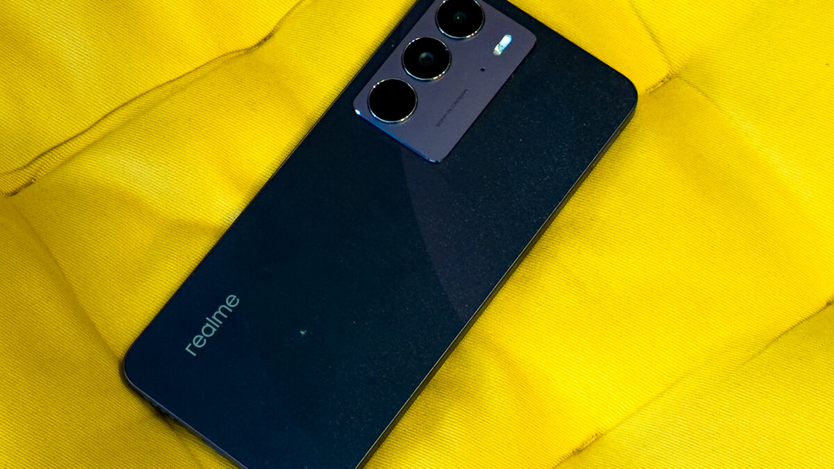 Realme готовит смартфон с аккумулятором 10 000 мАч — релиз в начале 2026 года 3 realme c75 itzine.ru 38
