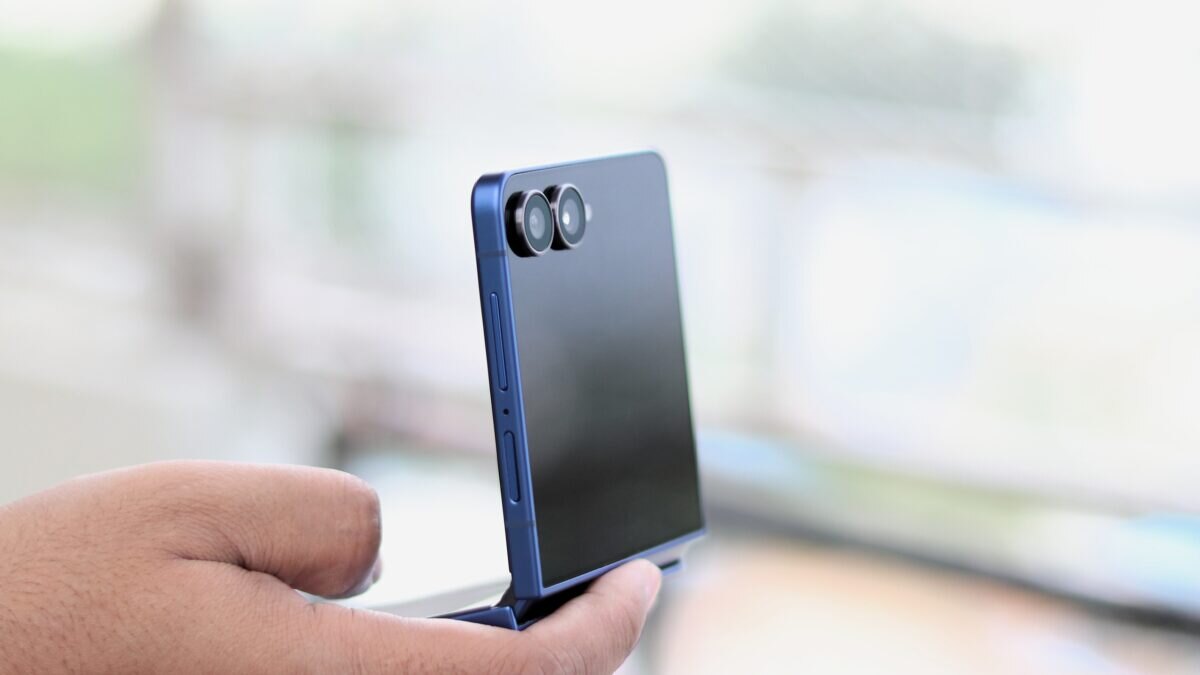 Galaxy Z Flip 7 получил поддержку UWB только в версии для Южной Кореи 2 galaxy z flip 7 design review 1200x675 1