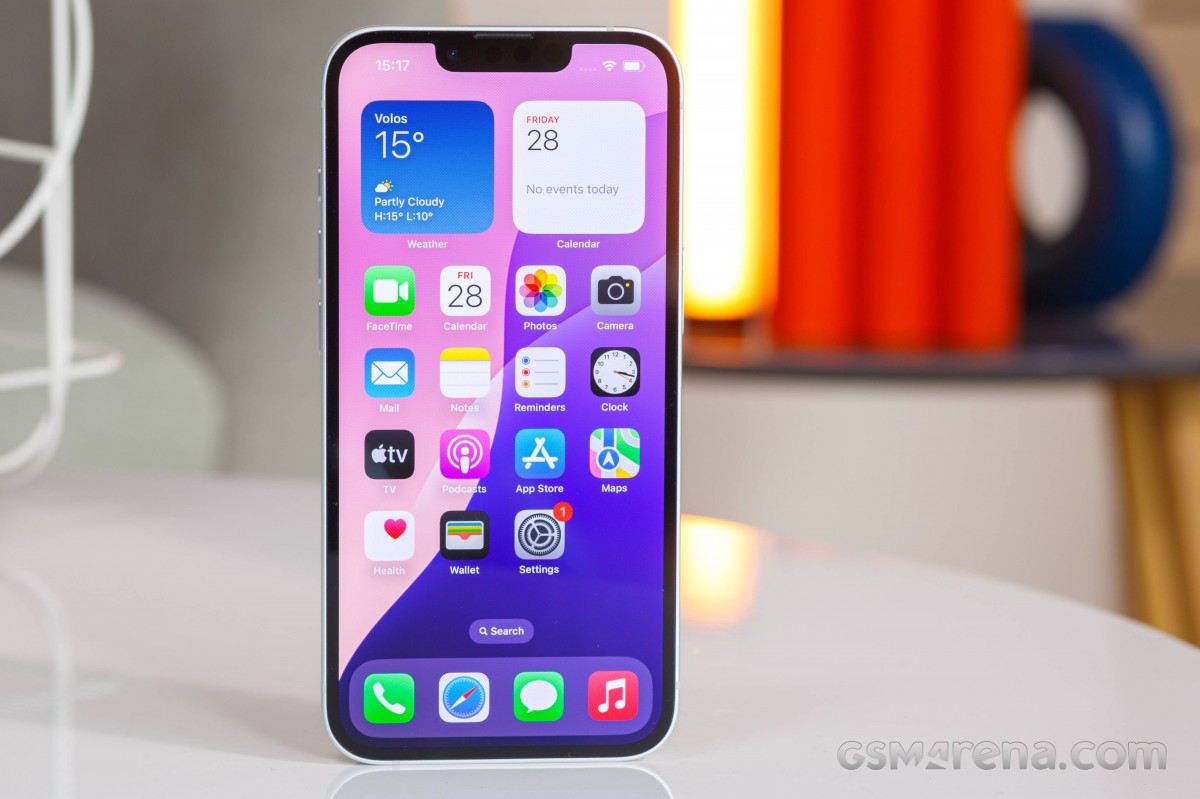 Когда выйдет iPhone 17e? 1 Молочный зеленый цвет смартфона iQOO Z11x с двойной камерой сзади