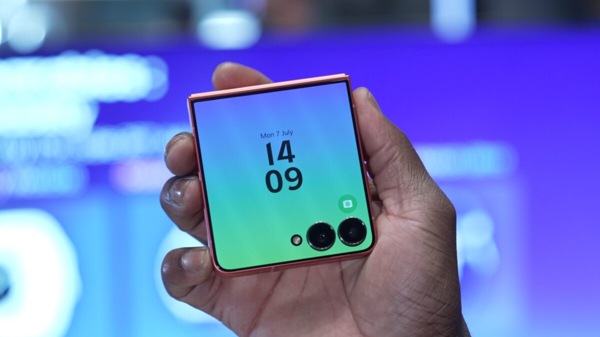 Samsung анонсировал Galaxy Z Flip 7 с экраном 4.1 дюйма и процессором Exynos 5 samsung galaxy z flip 7 21 1920x1081 1