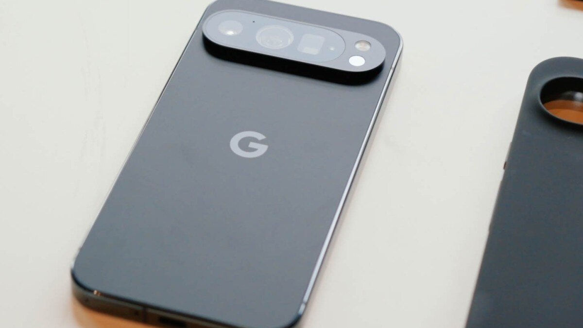 Инсайдеры поделились первыми реальными фото Google Pixel 10 Pro 4 scale 1200 1 2