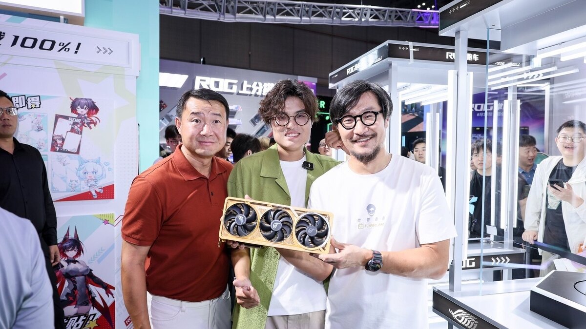 ASUS выпустил дорогую видеокарту RTX 5090 в корпусе из слитка золота 3 scale 1200 1 6