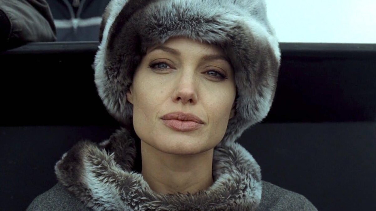 Топ-5 самых горячих шпионок из кино, игр и сериалов 6 01 salt 665e12031d658