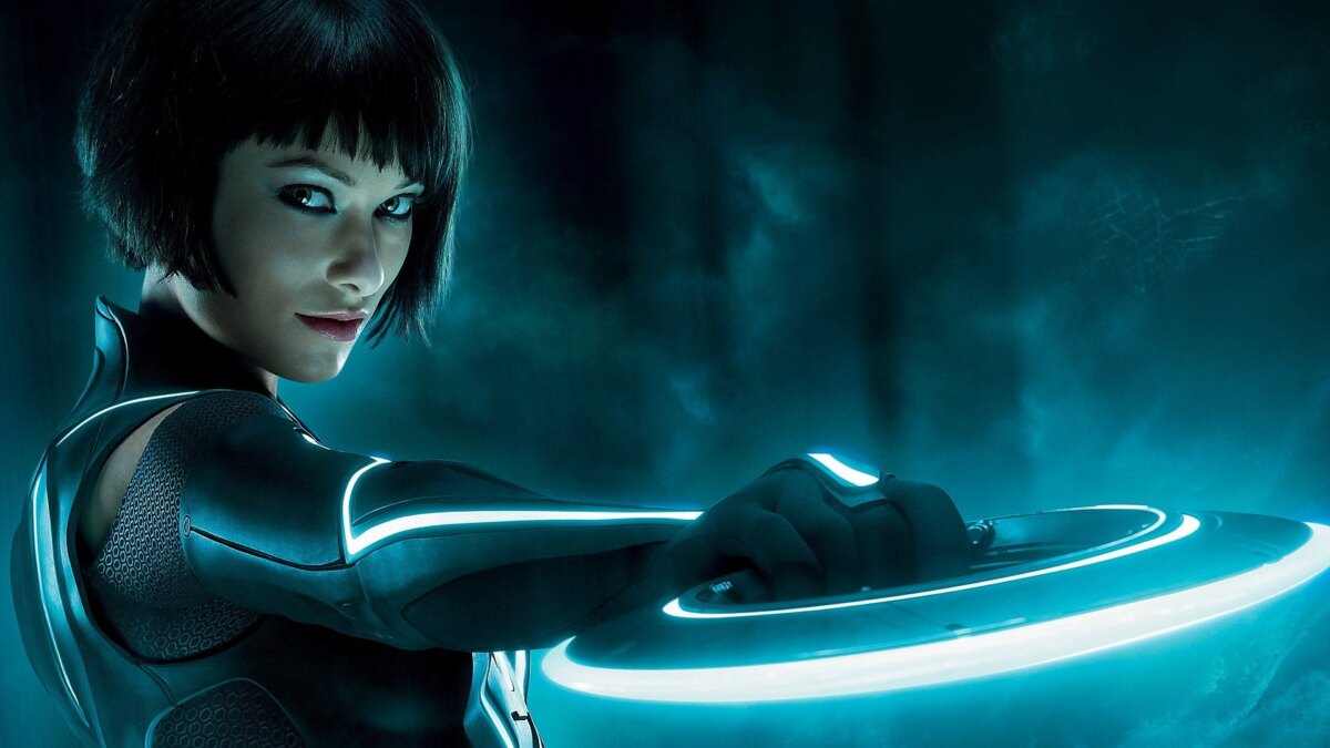 Топ-7 самых красивых героинь sci-fi и киберпанка 11 Неон рисует, тело подписывает