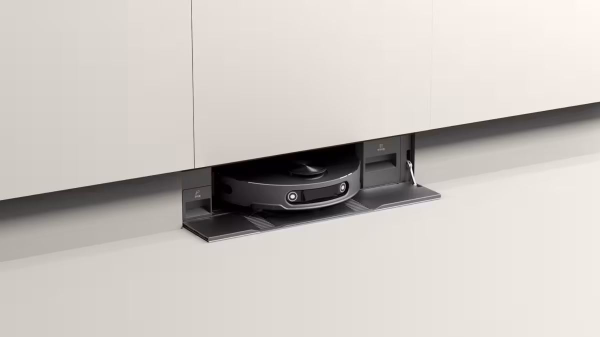 lge ifa2025 robot vacuum with built in station