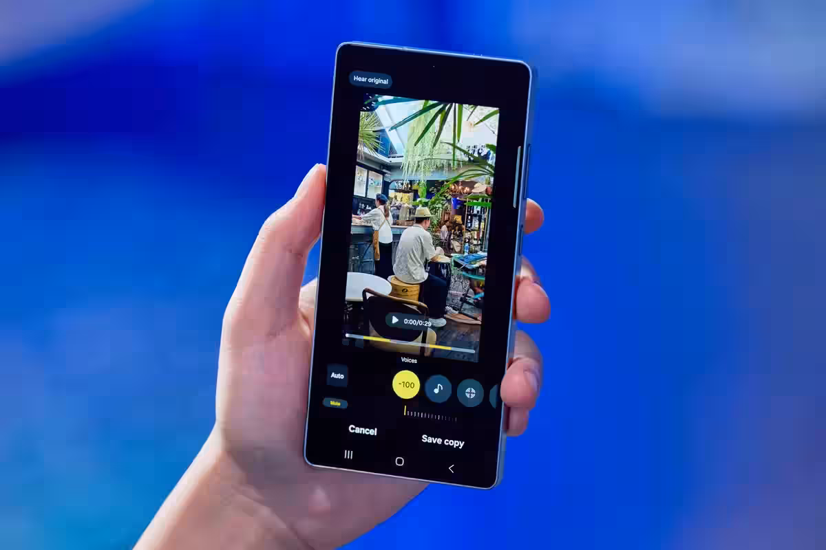 011 handson galaxy s25ultra titaniumsilverblue audio eraser.jpg