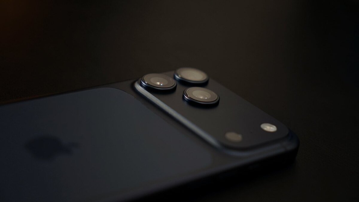 65201 136311 iphone 17 pro max cameras