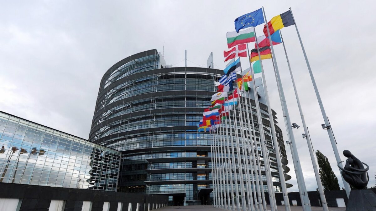 65223 136299 888 european parliament