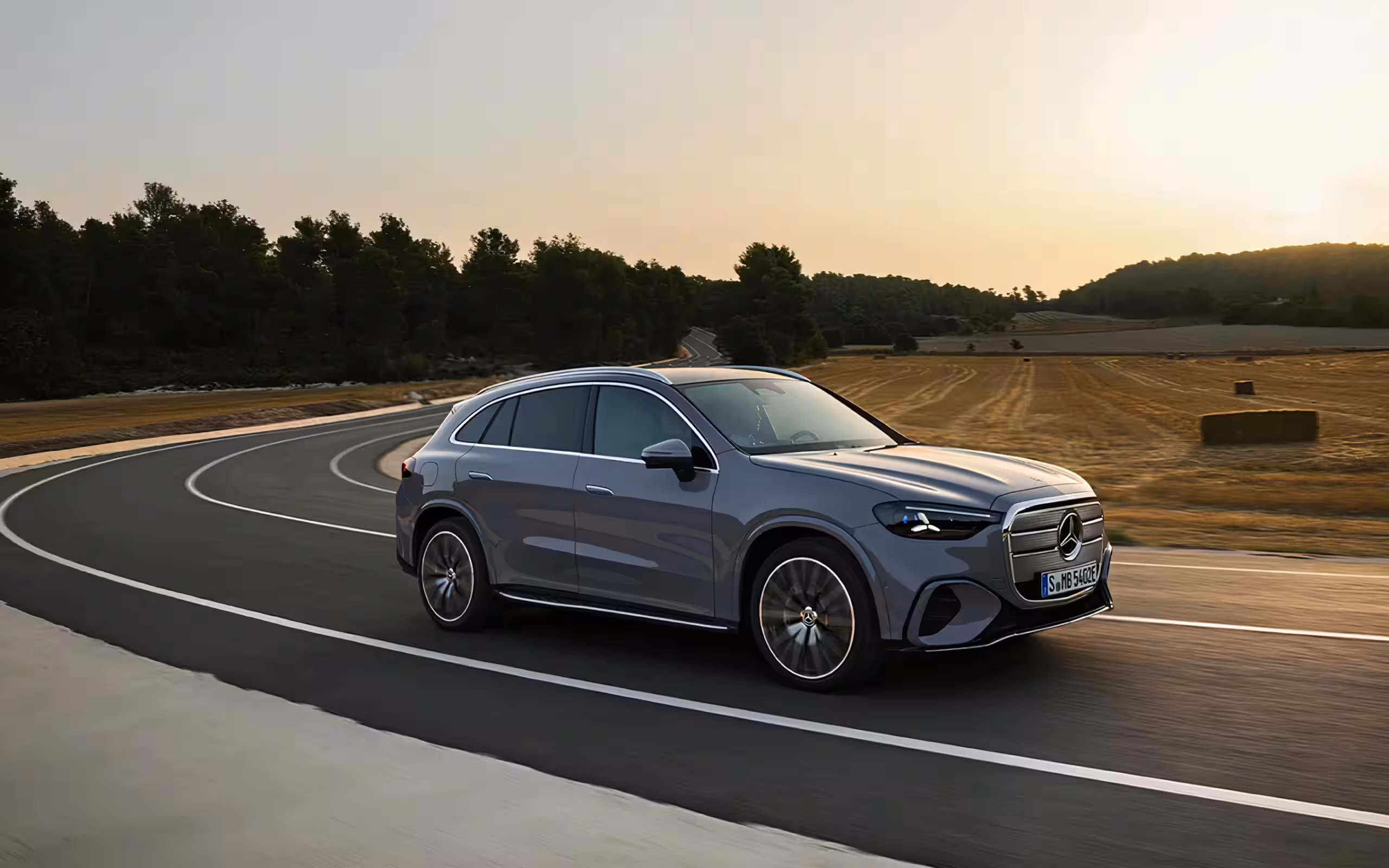 Mercedes представил электрический GLC с метровым дисплеем и уникальной светодиодной решёткой 5 aqaberzf jj0cr rsnwemdi63y4unmushfgq9jdweaxgojlwqrtfcd pa3o1eal6v7bbqujiuzogo1jvcqws1id92ho scaled