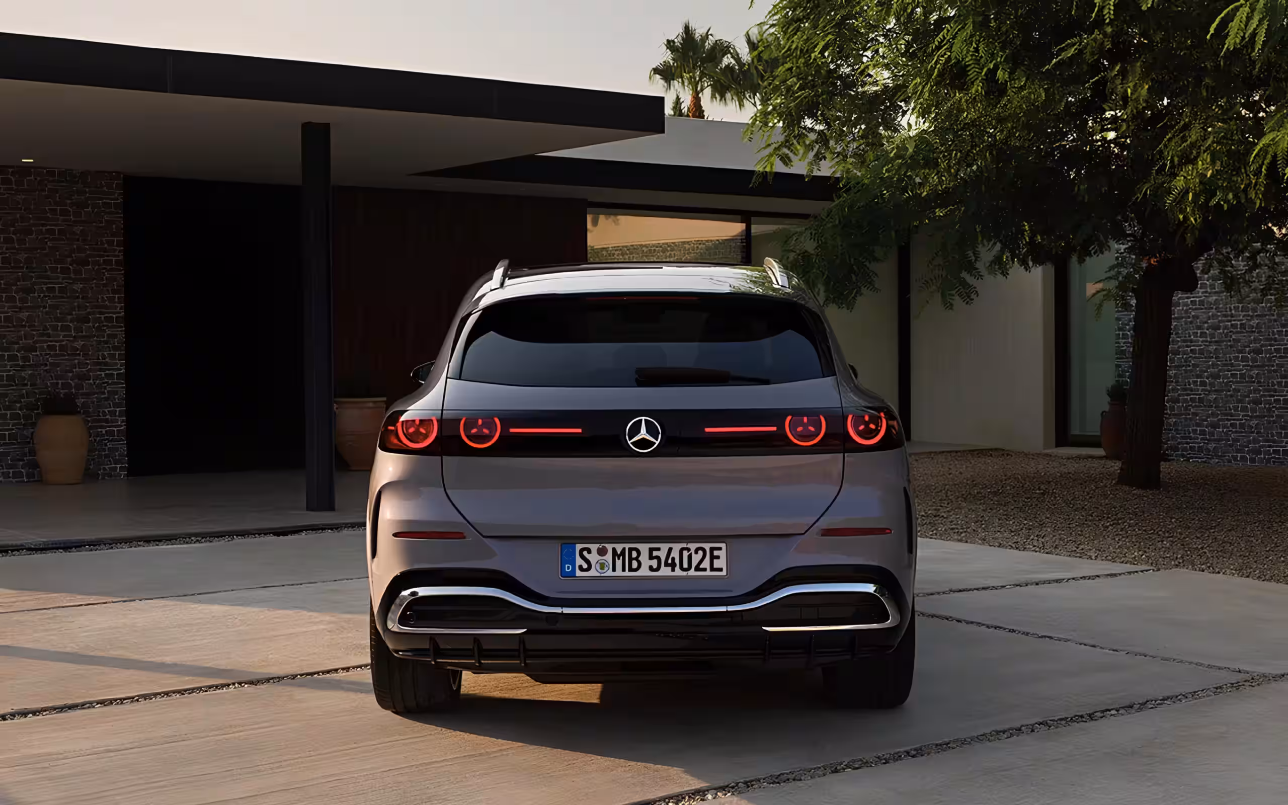 Mercedes представил электрический GLC с метровым дисплеем и уникальной светодиодной решёткой 7 aqabjzo5oavno1t0nb0fiuz4gaovva fm5bmo7qekjbh28emdnh4d ezcdvomvqy6fx9 mz8o8gqrcxawel1hdqhj4 scaled