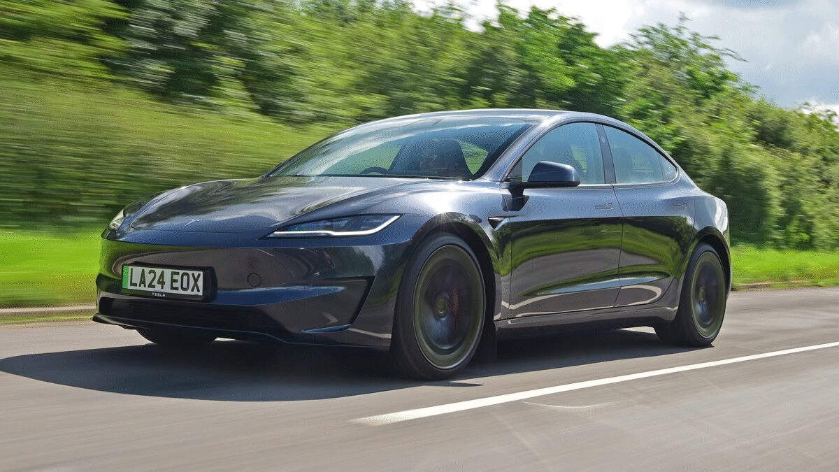 Tesla улучшит дверные ручки после жалоб на застревание 3 image 54