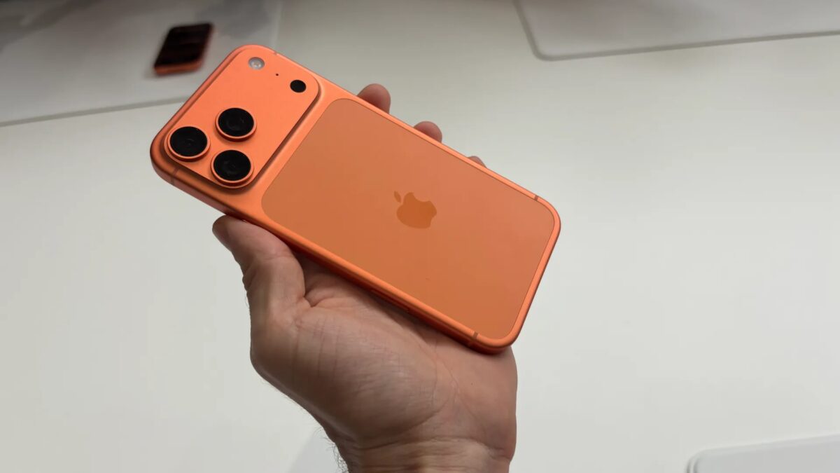 Первый взгляд на iPhone 17 Pro и 17 Pro Max: новый дизайн и процессор A19 Pro 12 img 0184 43d335