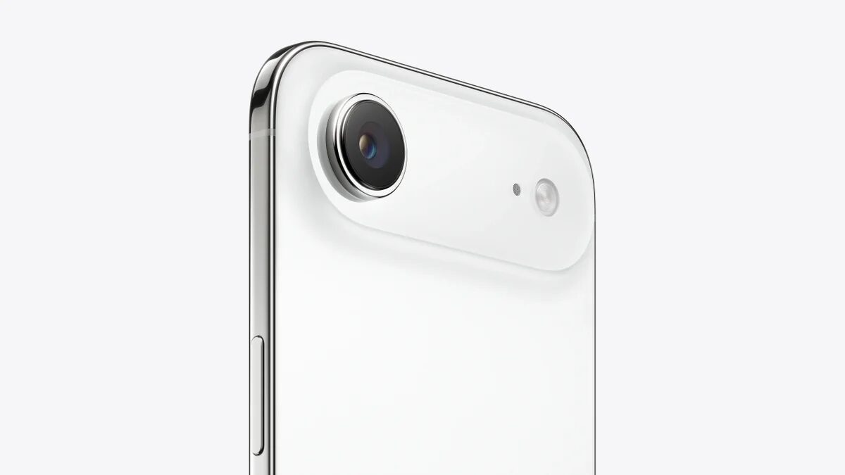У iPhone Air и iPhone 17 Pro Max выявили сбой камеры — фото появляются с чёрными прямоугольниками 2 iphone air and iphone 17 pro max camera glitch causes black boxes on photos