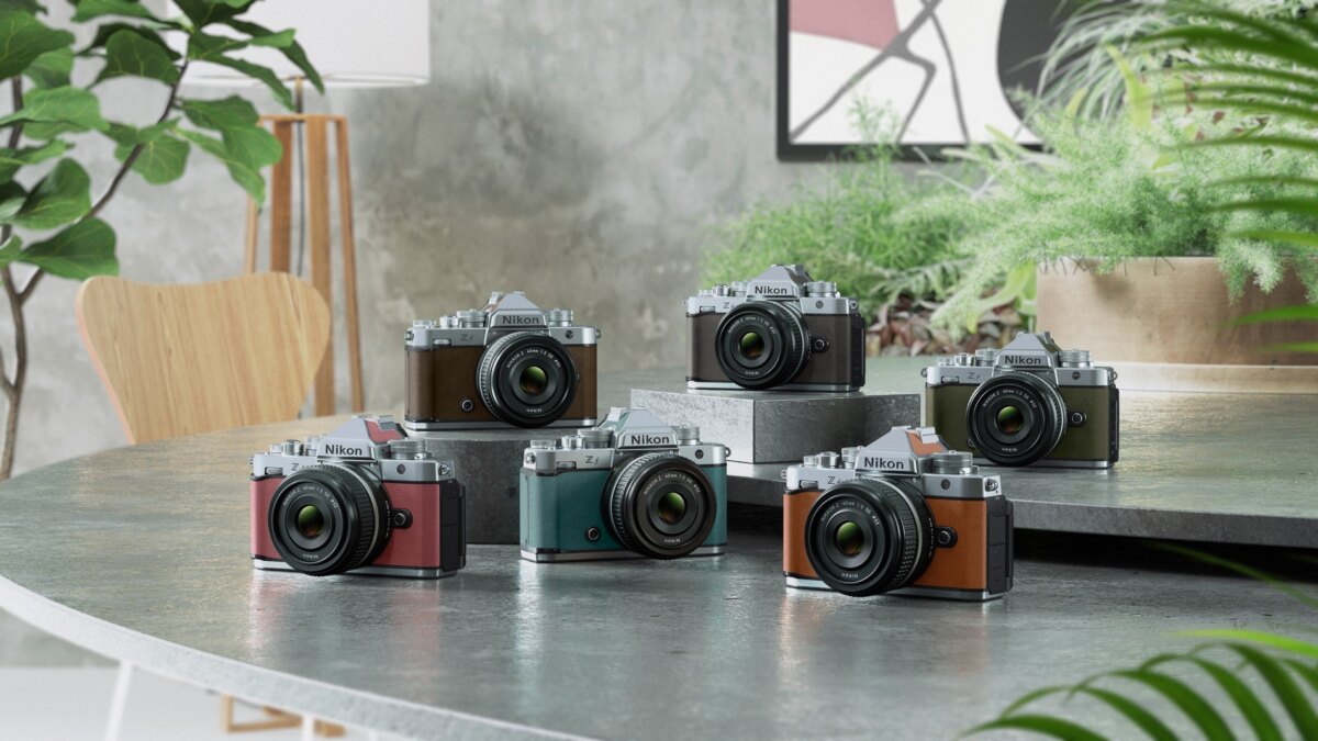 Nikon представила зеркальную камеры Z f в серебристом корпусе 4 Nikon