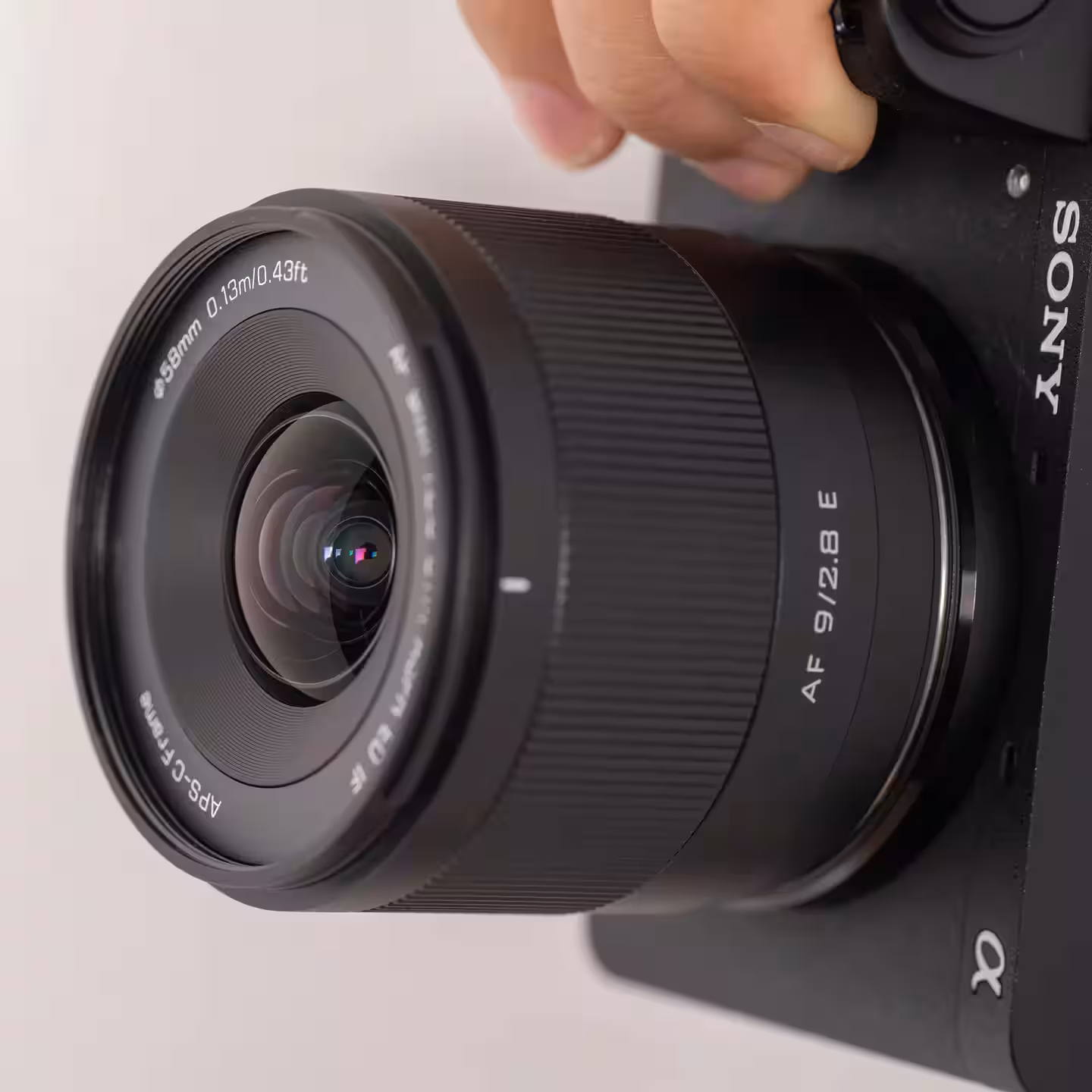Viltrox представила два сверхширокоугольных объектива Air 9 viltrox af 9mm f2.8 air