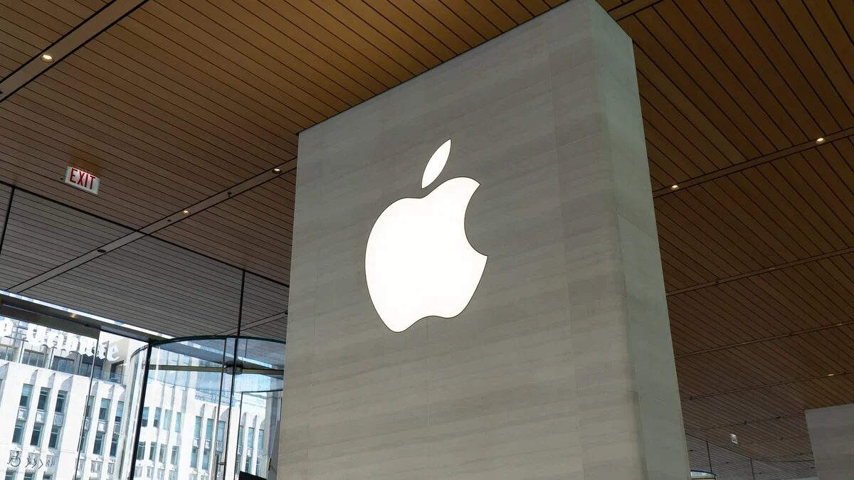 heres how the government shutdown helps apple
