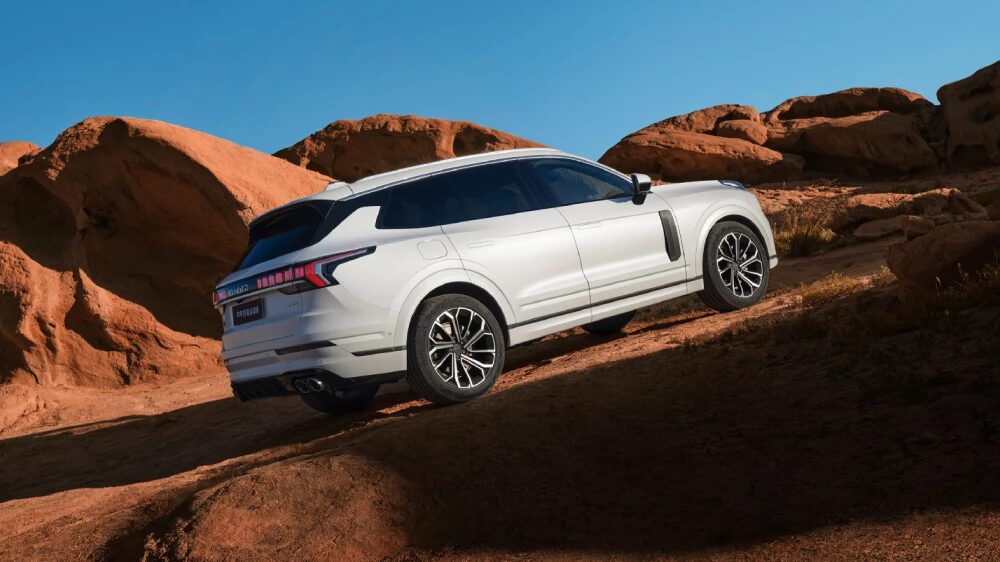 В России начали продавать кроссовер Nordcross 001 3 nordcross 001 pesok 1 1000