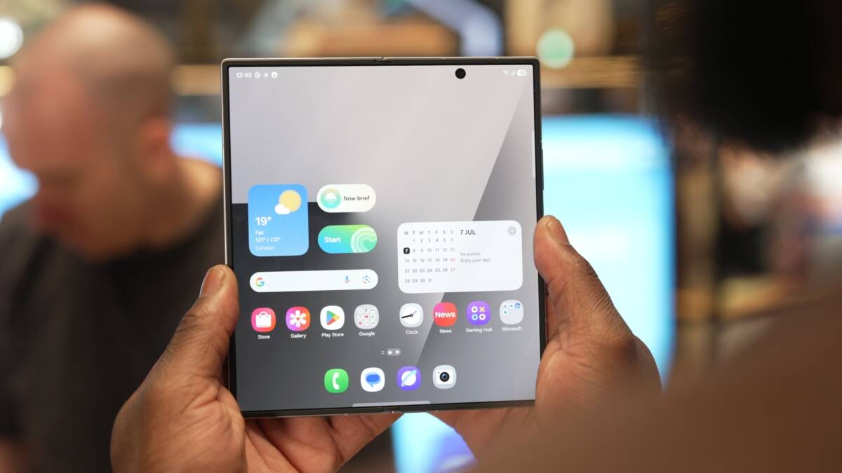 Samsung Galaxy Z Fold8: новые данные об экране и аккумуляторе 2 samsung galaxy z fold 7 22