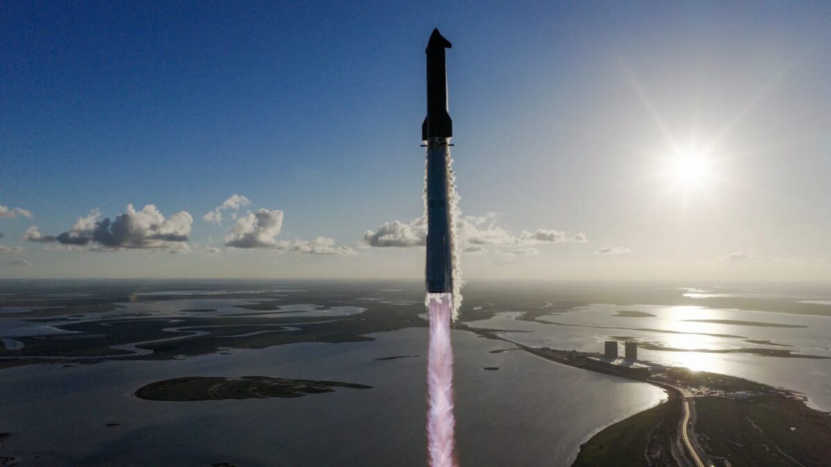 SpaceX завершила эру Starship V2 и готовится к новому этапу программы 1 starship 11th flight test