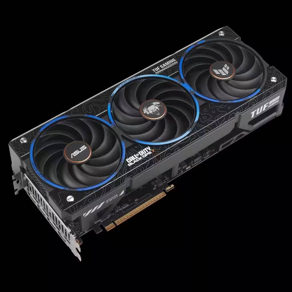 Видеокарта ASUS TUF Radeon RX 9070 XT в стиле Call of Duty Black Ops 7 с тремя вентиляторами и металлическим корпусом