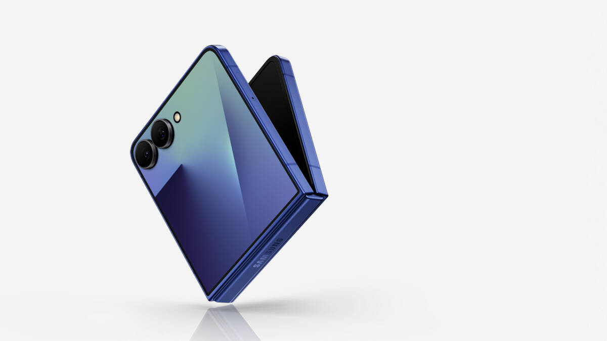 galaxy z flip7 features kv