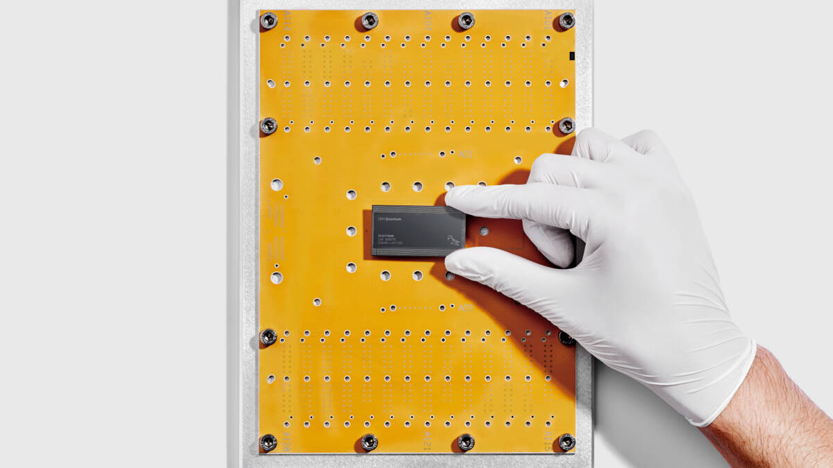 IBM анонсировала квантовые чипы 1 ibm quantum nighthawk chip 2