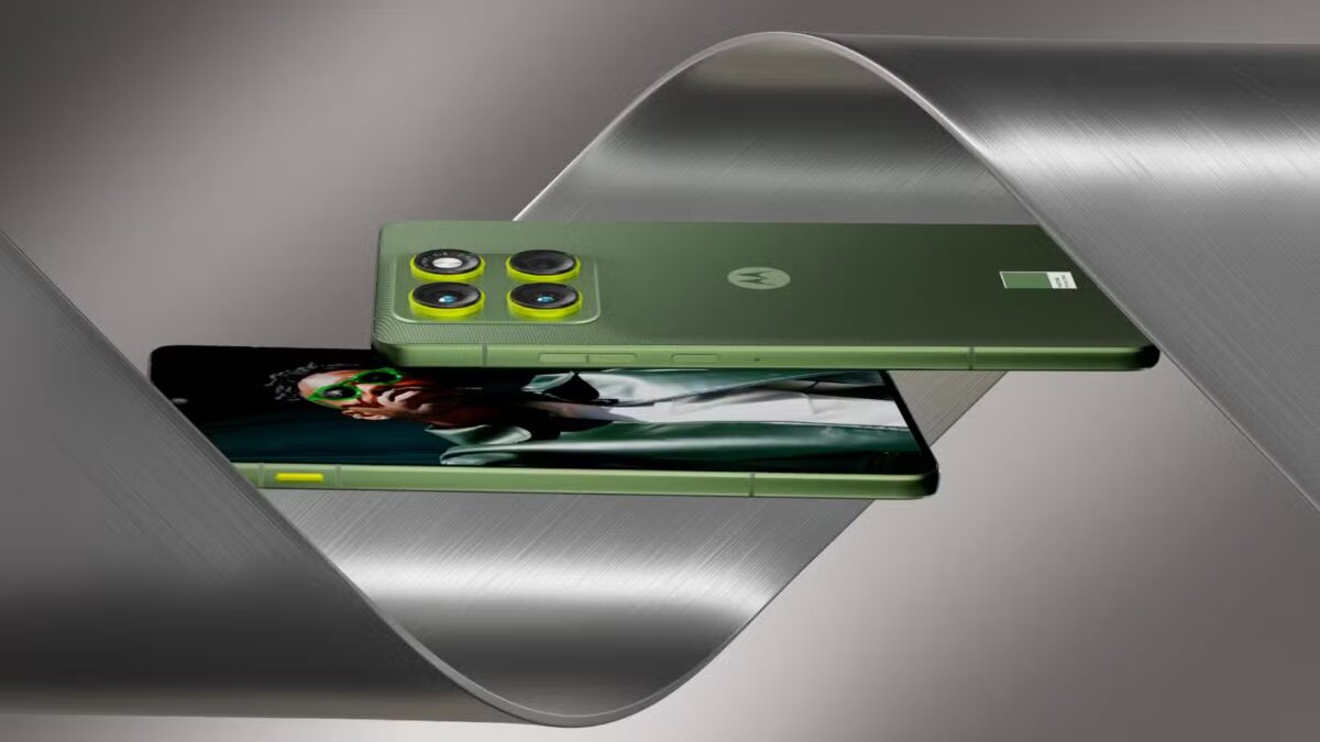 Motorola представила ультратонкий смартфон Edge 70 5 moto edge 70 side