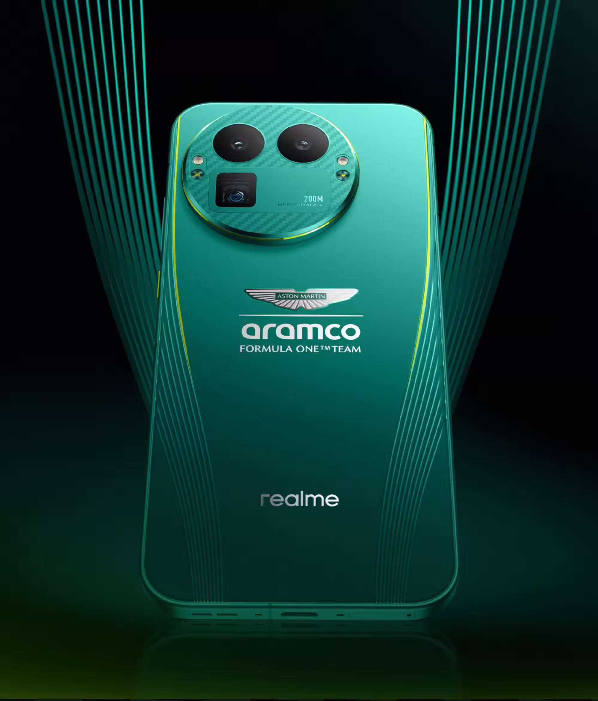 Realme GT 8 Pro Aston Martin F1 Edition поступит в продажу 10 ноября 4 Задняя панель Realme GT 8 Pro Aston Martin F1 Edition с высокой детализацией и логотипами