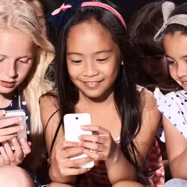 kids on social media gettyimages 843840202.jpg