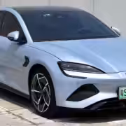 BYD обгоняет Tesla и становится лидером рынка электромобилей 10 2022 byd seal