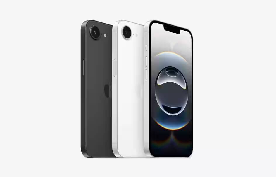 Топ-10 самых ожидаемых смартфонов 2026 года 5 Три iPhone 14 корпуса и дисплей с вырезом