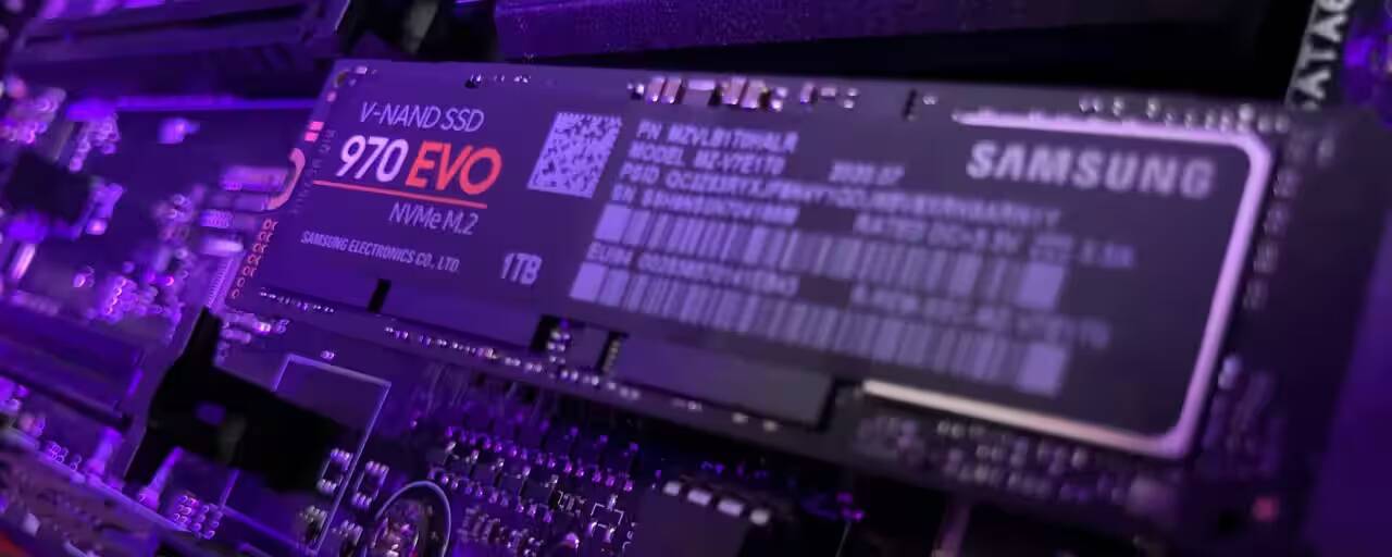 SSD Samsung 970 EVO NVMe M.2 установлен на материнскую плату